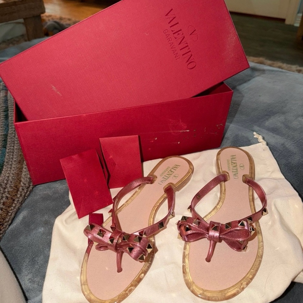 Valentino Garavani Women's Mauve Sandals